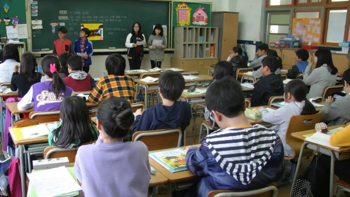 US Schools Face Record Closures Amid Declining Enrollment Trends