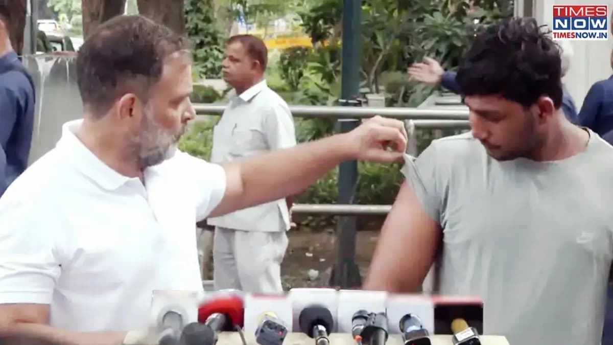 Rahul Gandhi Accuses Government of Deceit Over Pellet Gun Use in Student Protests