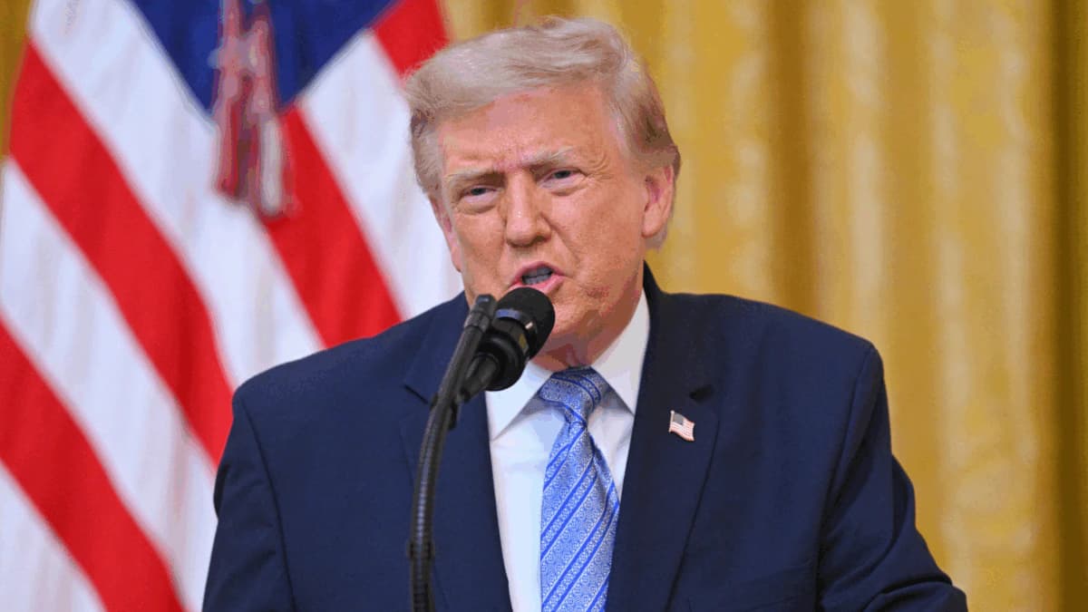 Trump Cautions China and Russia Against Supporting Iran Amid Tensions