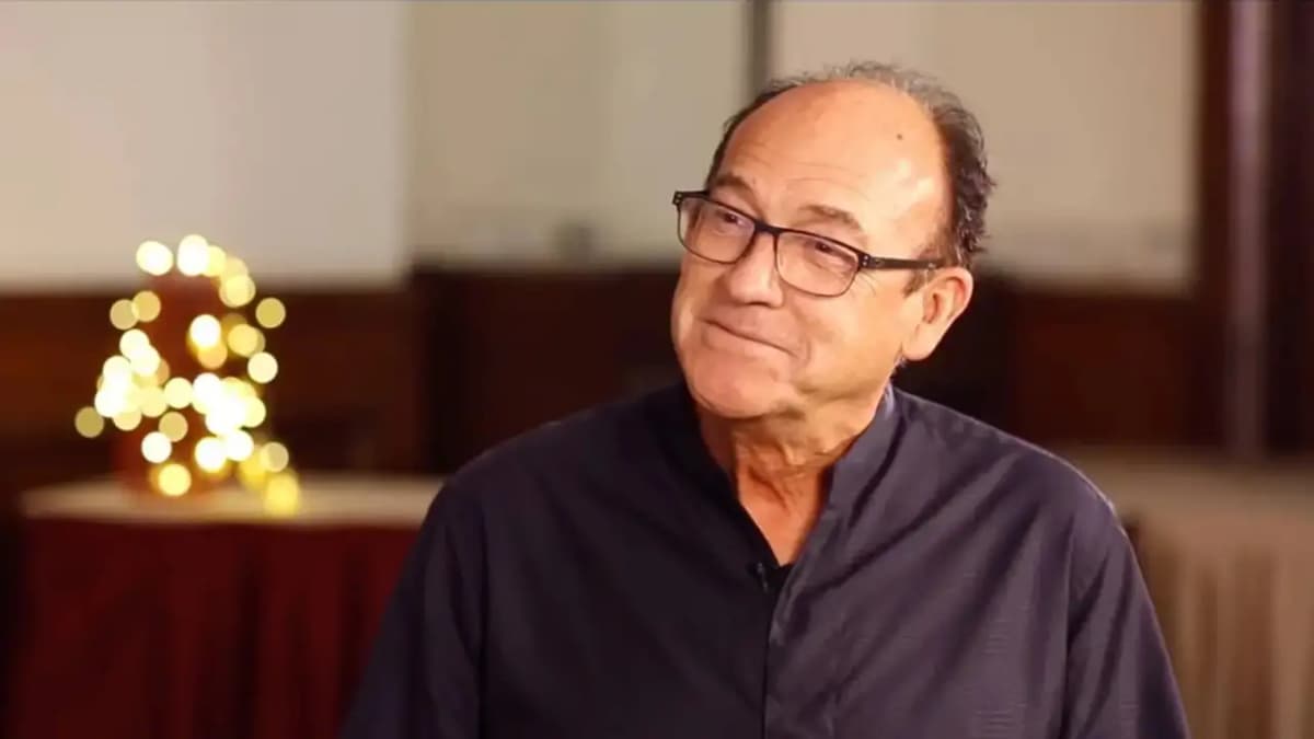 Chuck Russell, Renowned Director of The Mask, Passes Away at 74