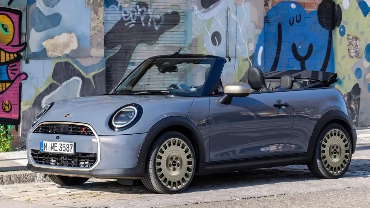 MINI Cooper Convertible Stardust Edition Unveiled in India with Exclusive Features