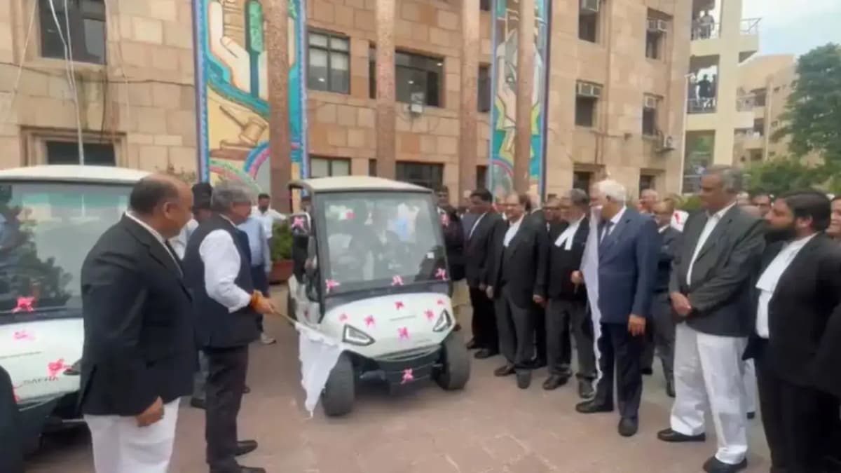 Delhi High Court Introduces Golf Carts for Lawyers' Convenience