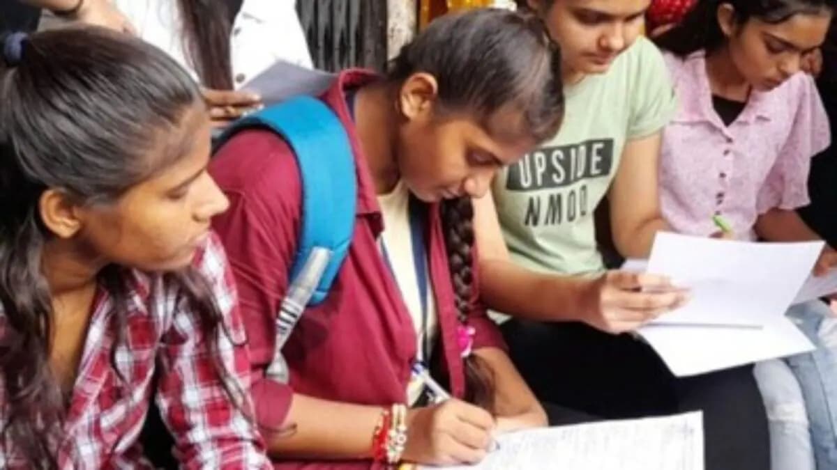 UGC Greenlights One-Year Online PG Programs for Select Universities