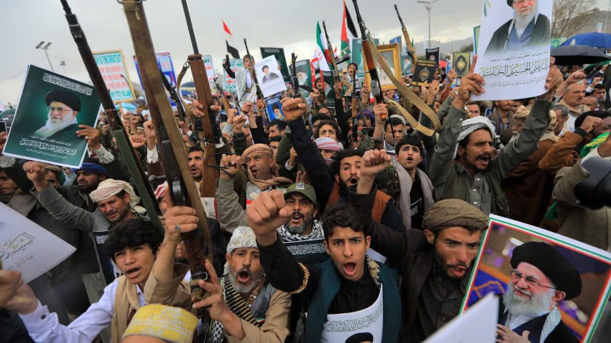 14 Nations Form Coalition to Safeguard Red Sea Shipping Amid Rising Oil Prices