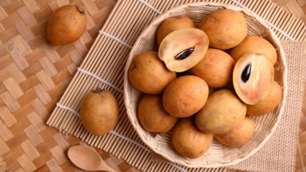 Health Benefits Of Eating Sapota Fruits