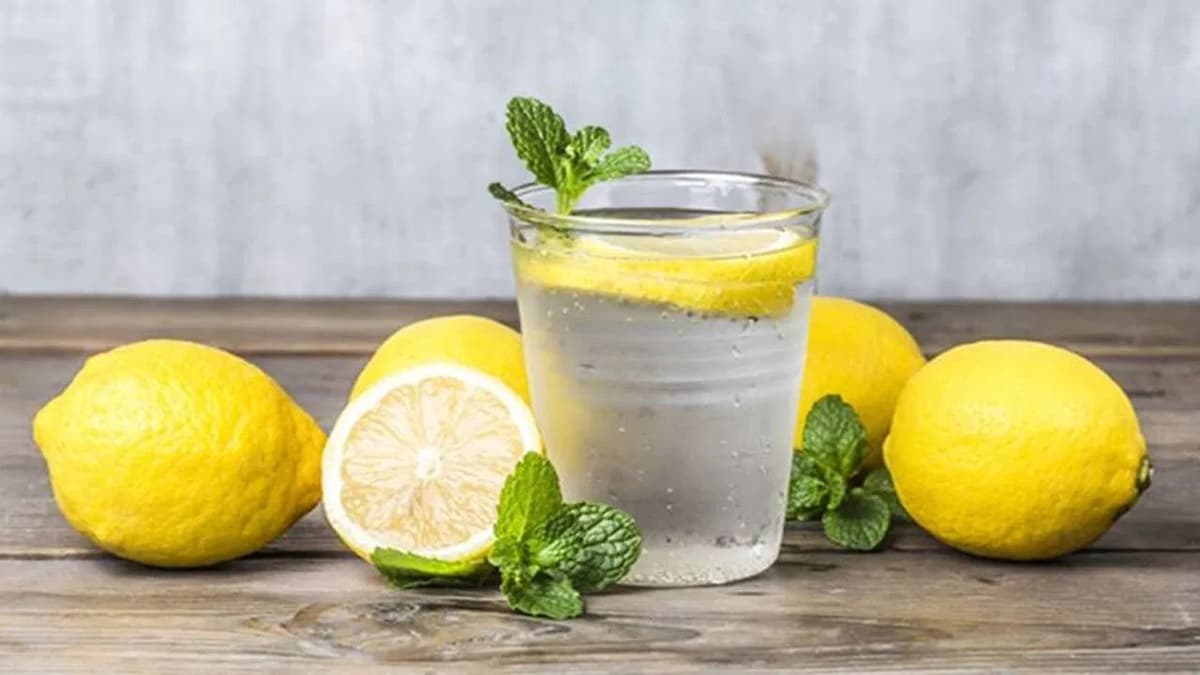 Benefits Of Drinking Lemon Water