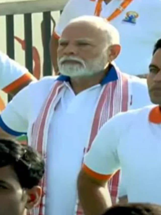 Pm Modi At Yogandhra 2025 2025