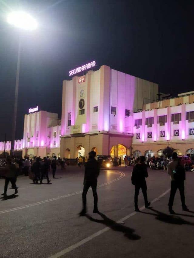 Top 10 Clean And Modern Railway Stations 10